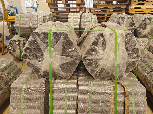 comprar bobina de acero prepintada con espesor de recubrimiento posterior de 5-7 μm, anchura 700-1250 mm e ID de bobina 508/610 mm para aplicaciones industriales online manufacture