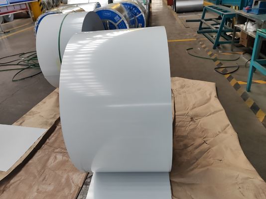 comprar Bobina de acero prepintada de 700 ‰ 1250 mm con 30 ‰ 275 g/m2 de recubrimiento de zinc, recubrimiento posterior de 5 ‰ 7 μm e ID de bobina de 508/610 mm para aplicaciones de construcción y electrodomésticos online manufacture