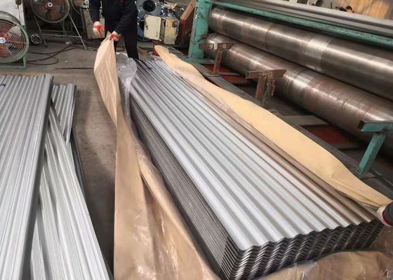 comprar Hoja de techumbre corrugada Galvalume AZ180 DX51D con ancho efectivo de 800 mm para edificios civiles online manufacture